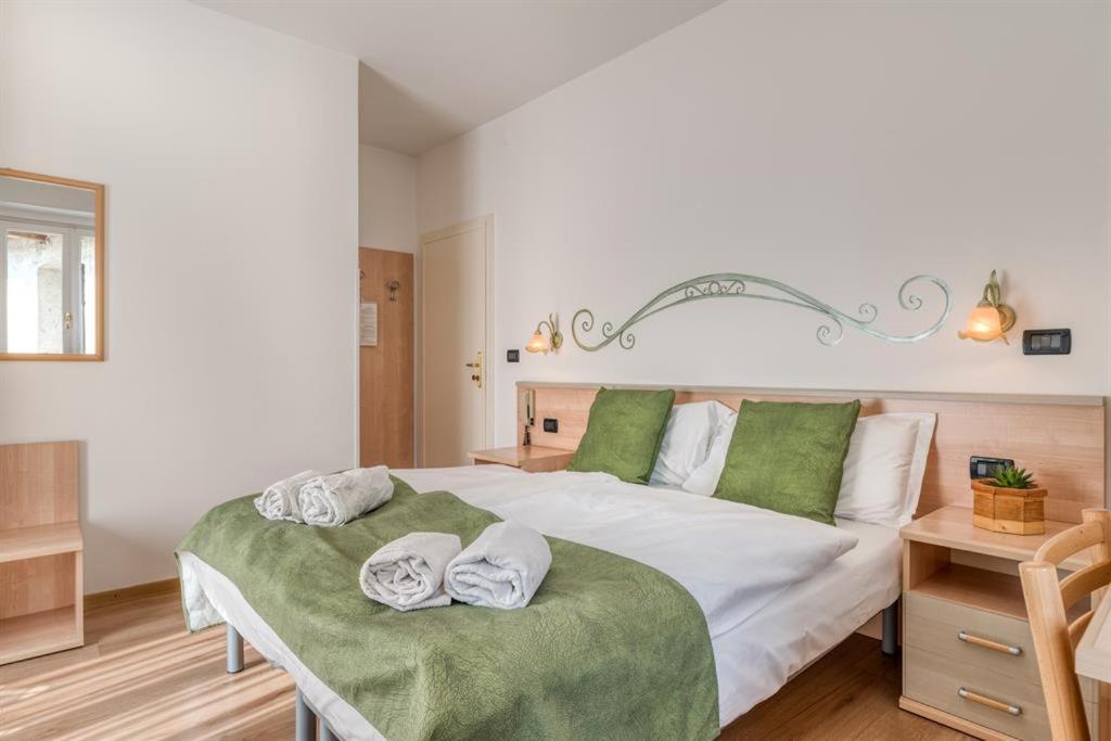 Albergo Alla Costa Bezzecca Exteriér fotografie