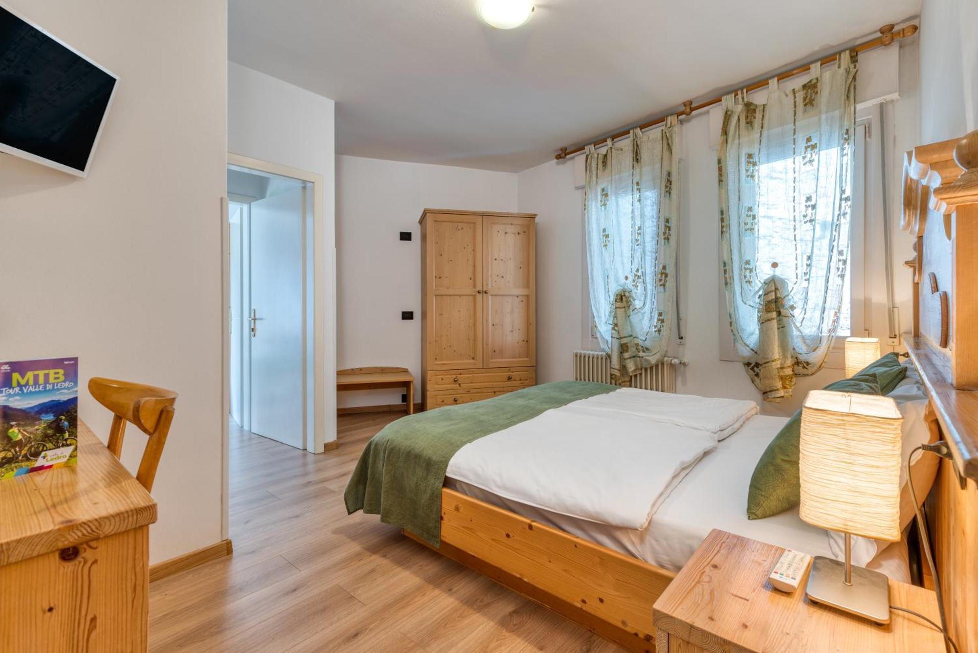 Albergo Alla Costa Bezzecca Exteriér fotografie