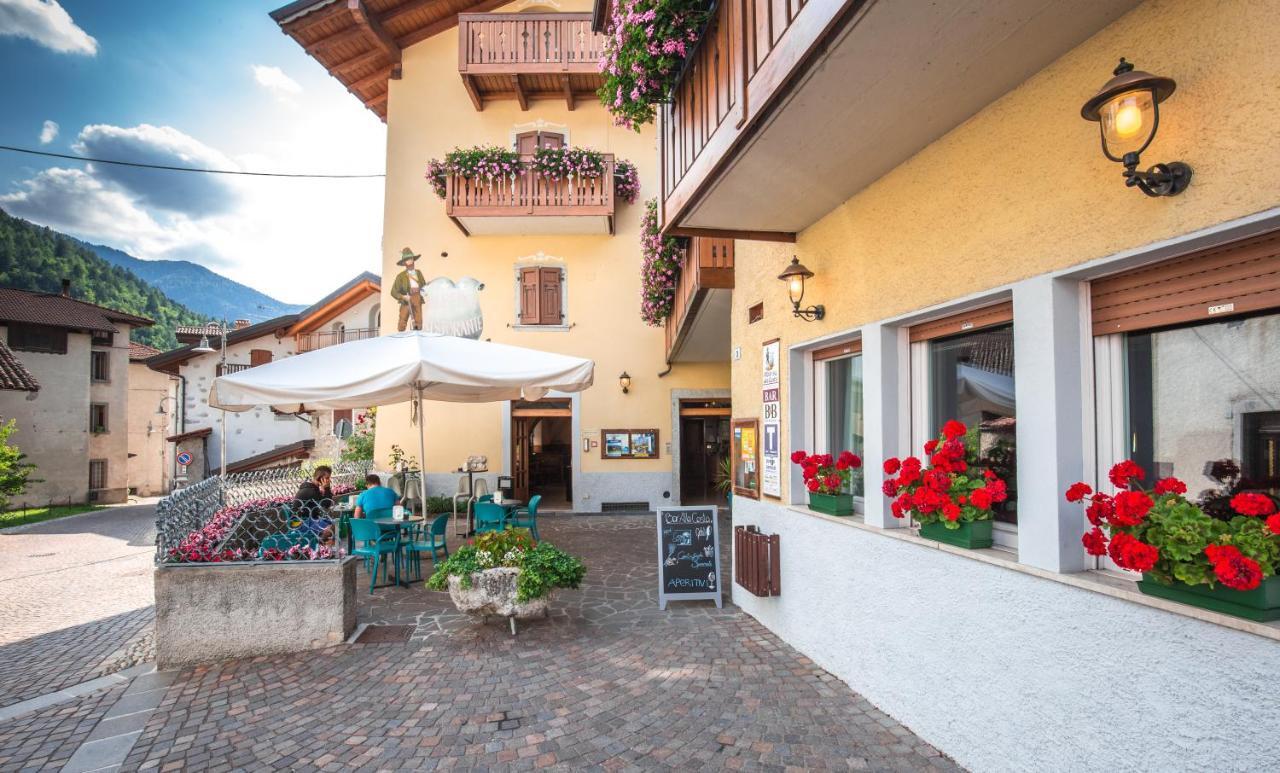 Albergo Alla Costa Bezzecca Exteriér fotografie